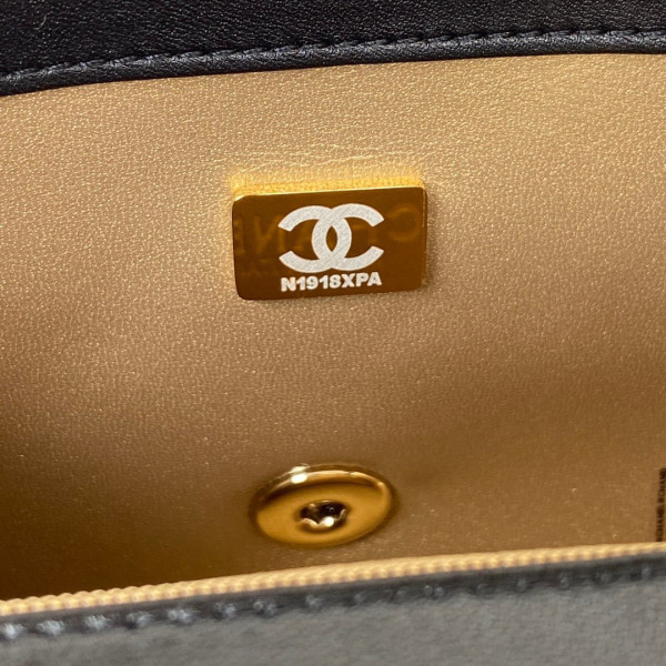 CL MINI FLAP BAG