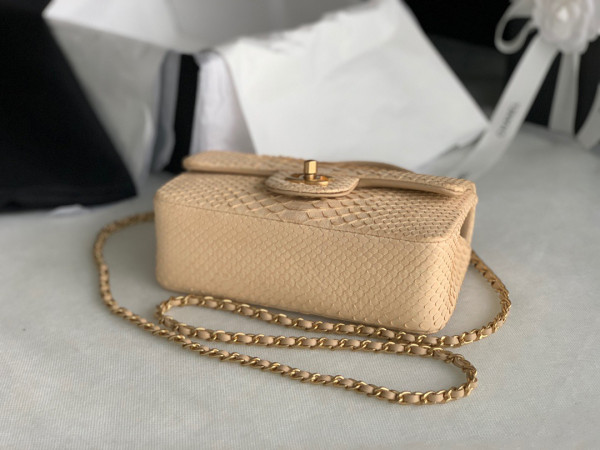 CL MINI FLAP BAG WITH TOP HANDLE