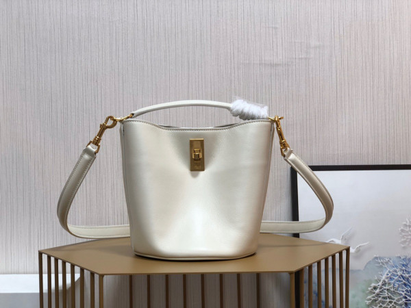 Ce**e bucket 16