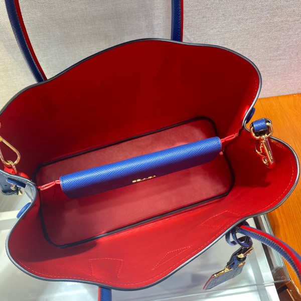 Pra*a double bag