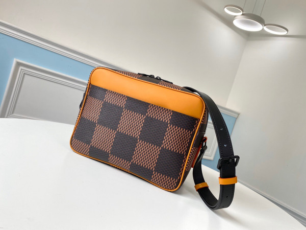 l**is V*t*n messager bag