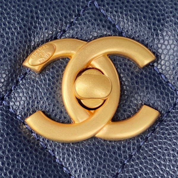 CL BUCKET BAG