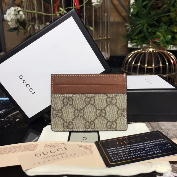 G*u*i card holder