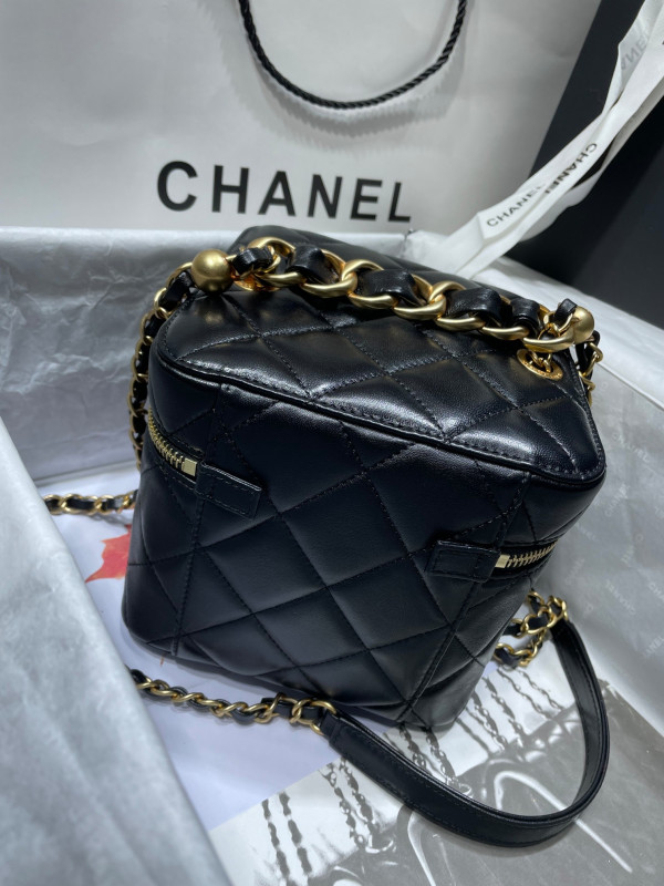 CL VANITY CASE