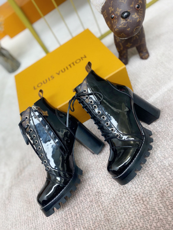 l**is V*t*n star trail ankle boot