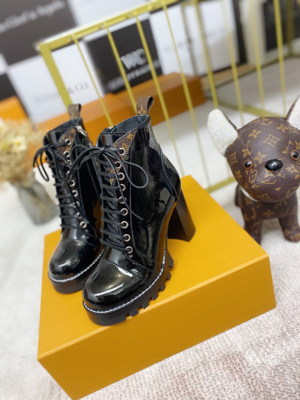 l**is V*t*n star trail ankle boot