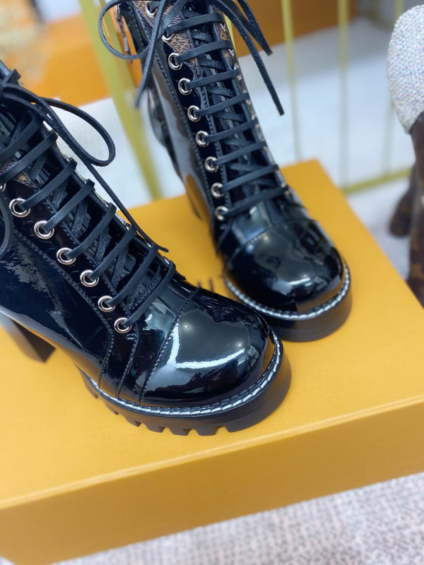 l**is V*t*n star trail ankle boot