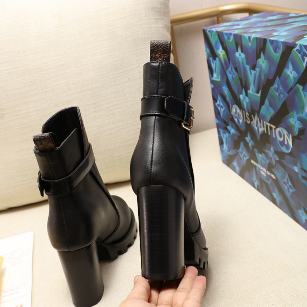l**is V*t*n star trail ankle boot