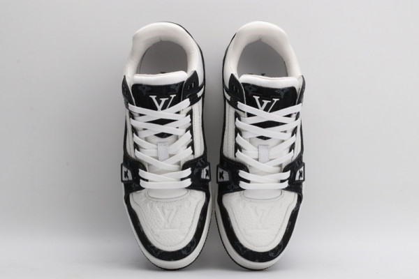 l**is V*t*n trainer sneaker