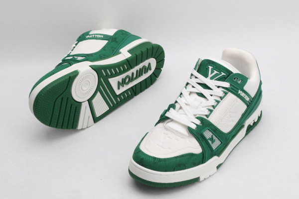 l**is V*t*n trainer sneaker