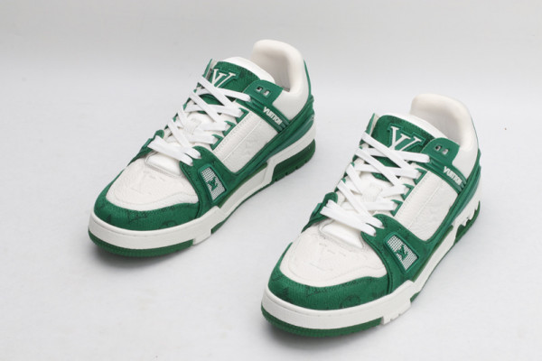 l**is V*t*n trainer sneaker