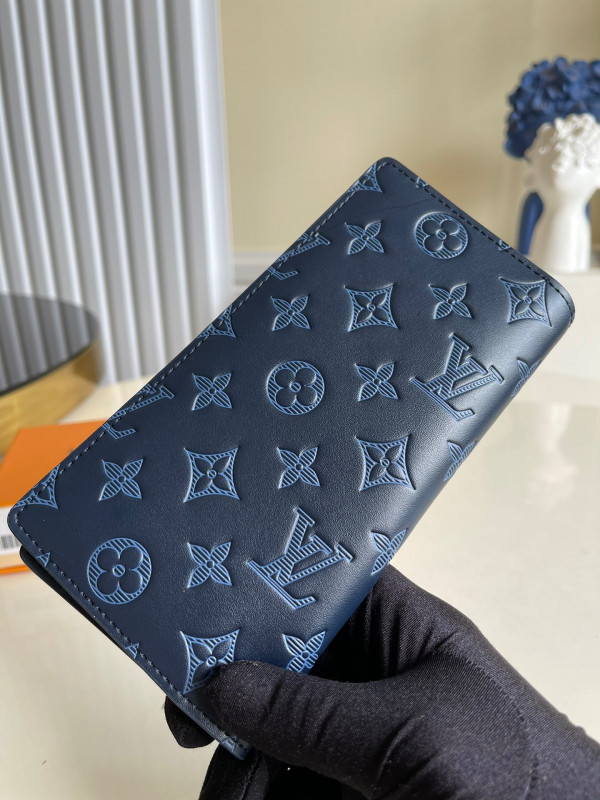 l**is V*t*n brazza wallet
