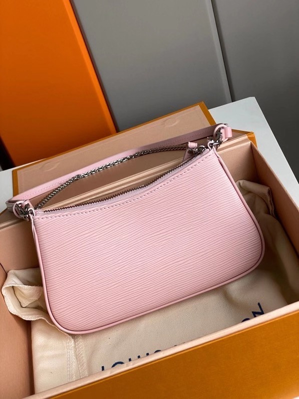 l**is V*t*n easy pouch on strap