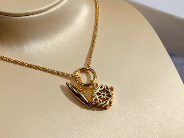 LOEWE NECKLACE