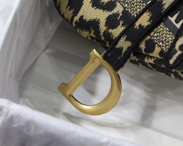D*or saddle bag