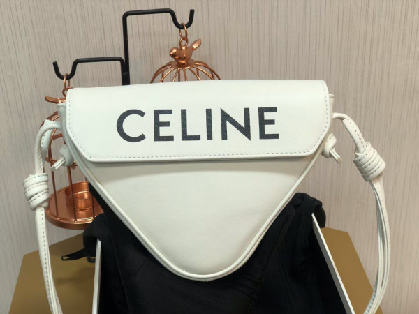 Ce**e triangle bag