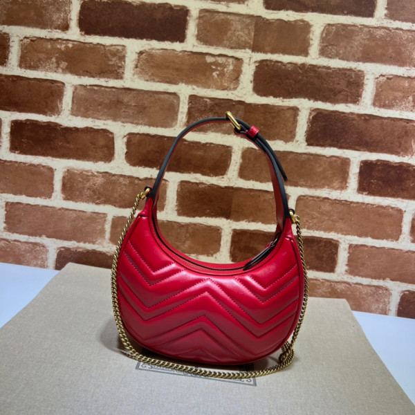 G*u*i gg marmont half-moon-shaped mini bag