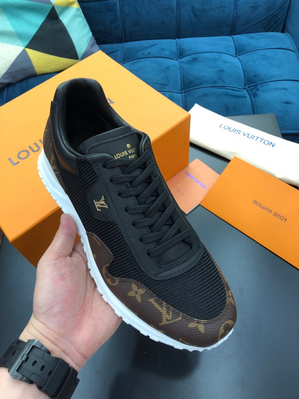 l**is V*t*n run away sneaker