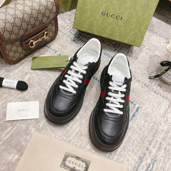 G*u*i gg embossed sneaker