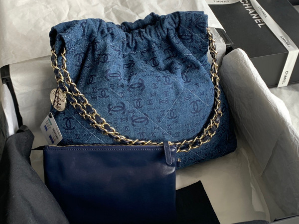 CL 22 SMALL HANDBAG
