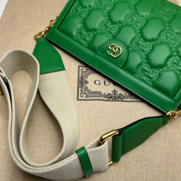 G*u*i gg matelassé leather shoulder bag