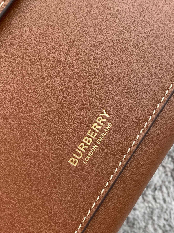 B**rry pocket tote