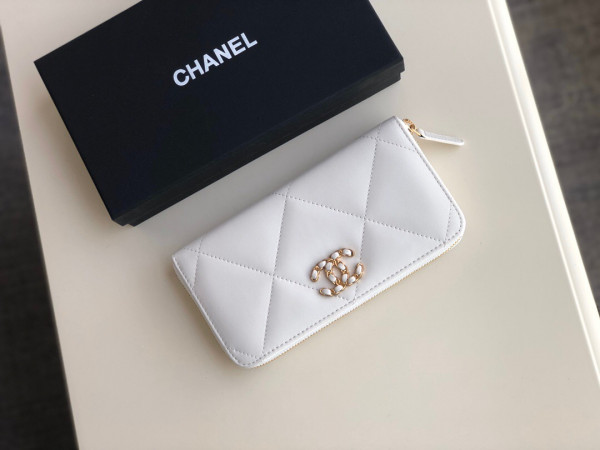 CL 19 ZIPPED WALLET