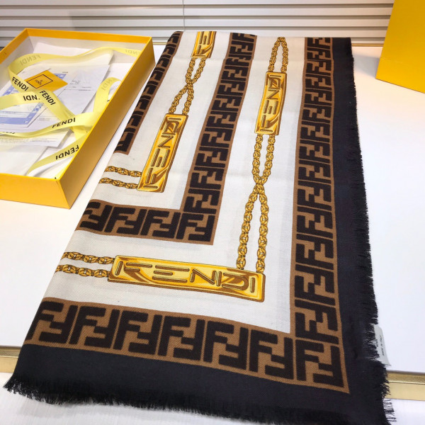 F**di scarf