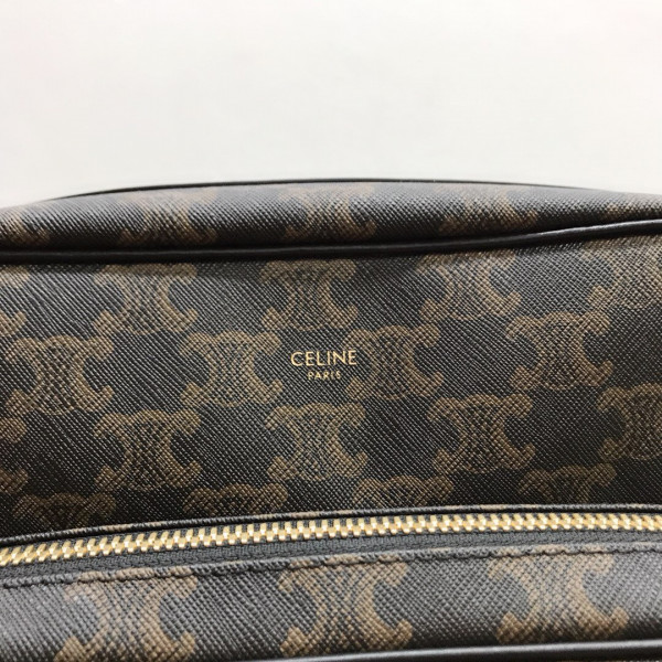 Ce**e large pocket messenger bag in triomphe canvas and calfskin