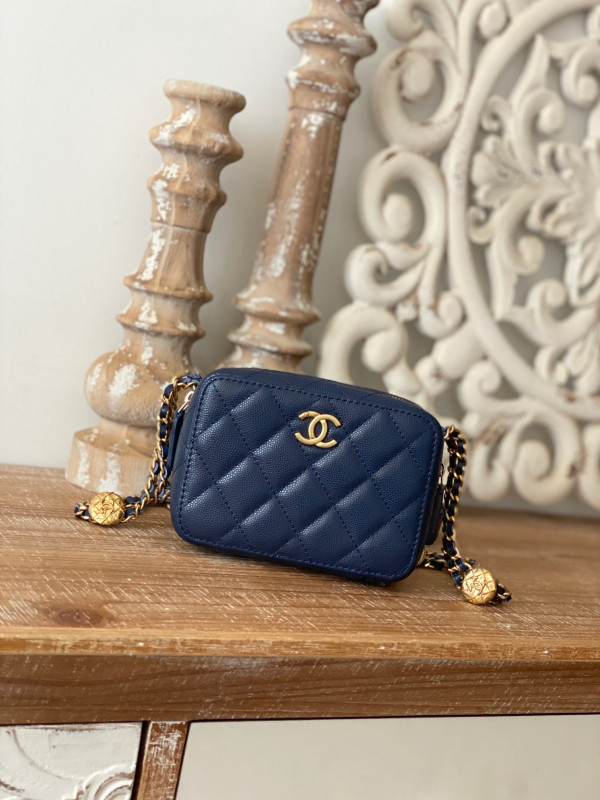 CL VANITY CASE