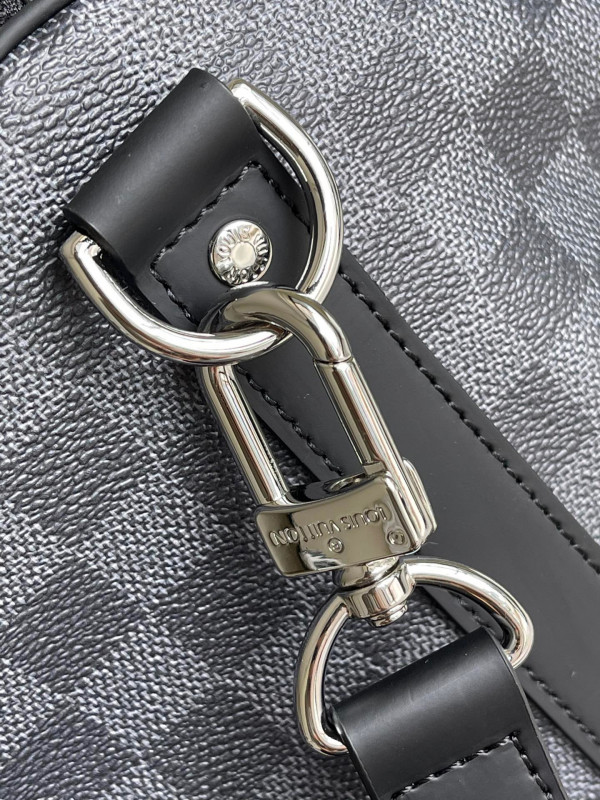l**is V*t*n keepall bandouliÈre 50