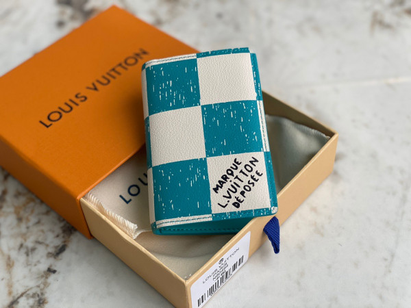 l**is V*t*n pocket organizer