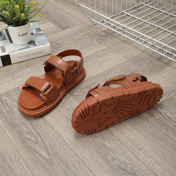 D*oract sandal