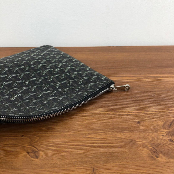 Go*ard senat pouch