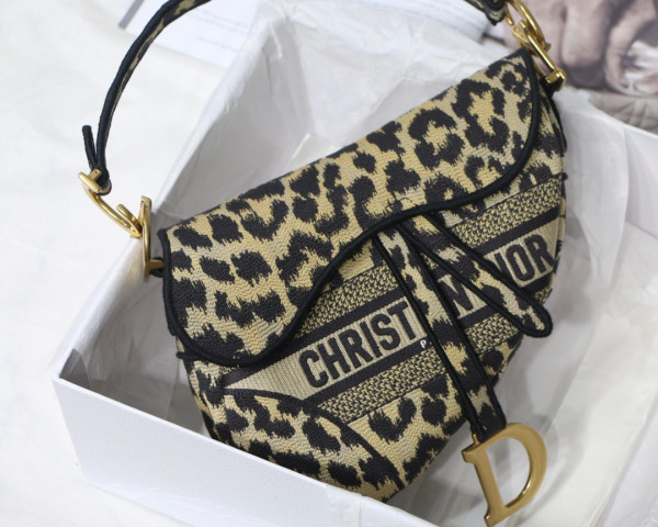 D*or saddle bag