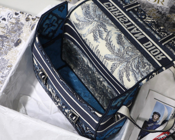 D*orcamp bag