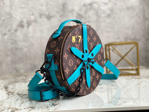 l**is V*t*n wheel box
