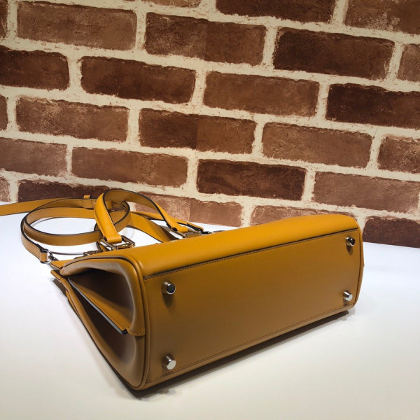 G*u*i zumi small top handle bag