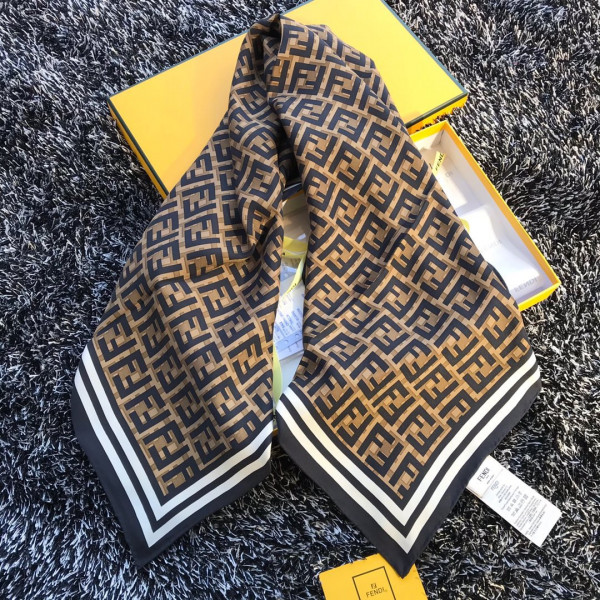 F**di scarf