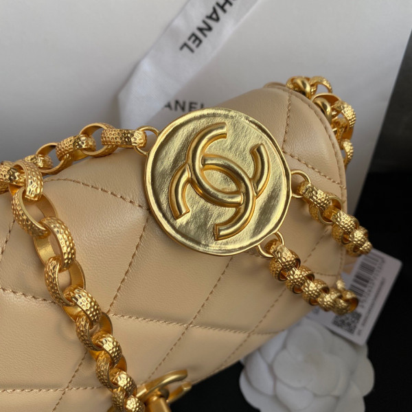 CL SMALL FLAP BAG