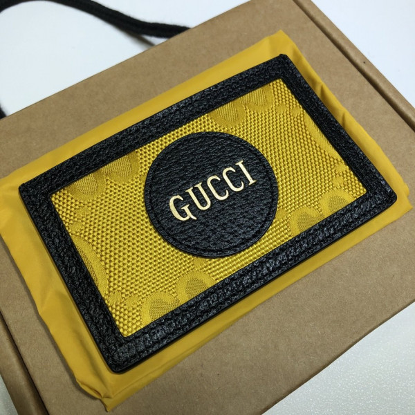 G*u*i off the grid card case