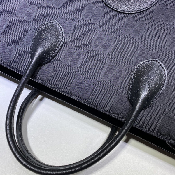 G*u*i off the grid tote bag
