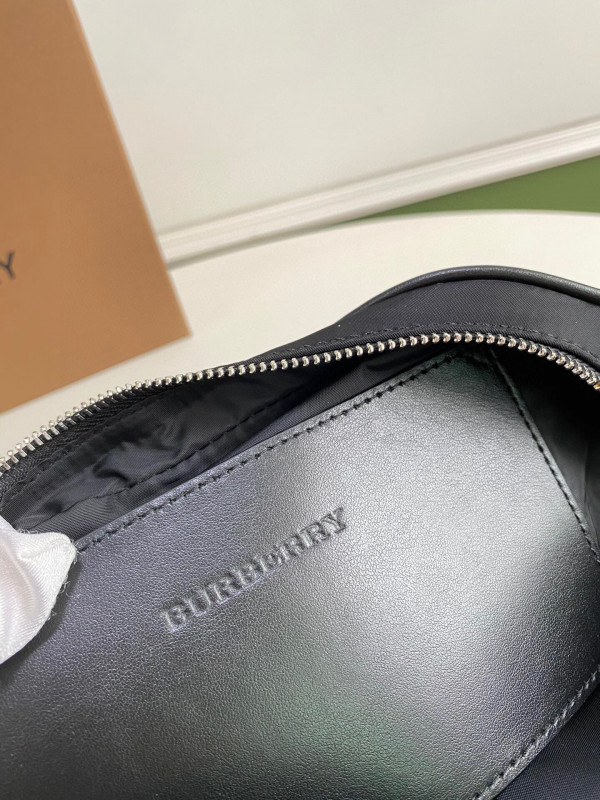 B**rry bum bag
