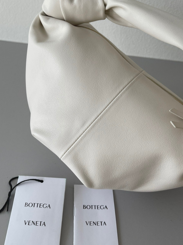 Bo*te*ga ve*ne*ta mini double knot