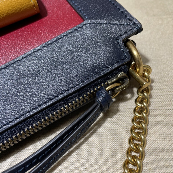 G*u*i small shoulder bag with double g