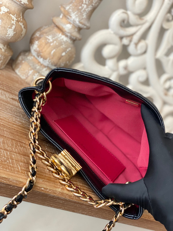 CL HOBO HANDBAG