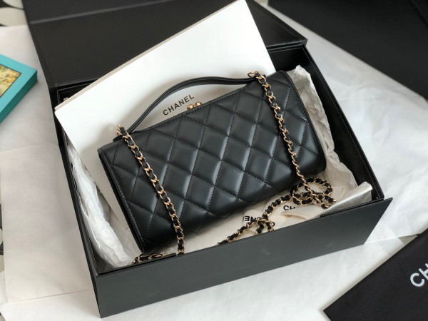 CL FLAP PHONE HOLDER WITH CHAIN