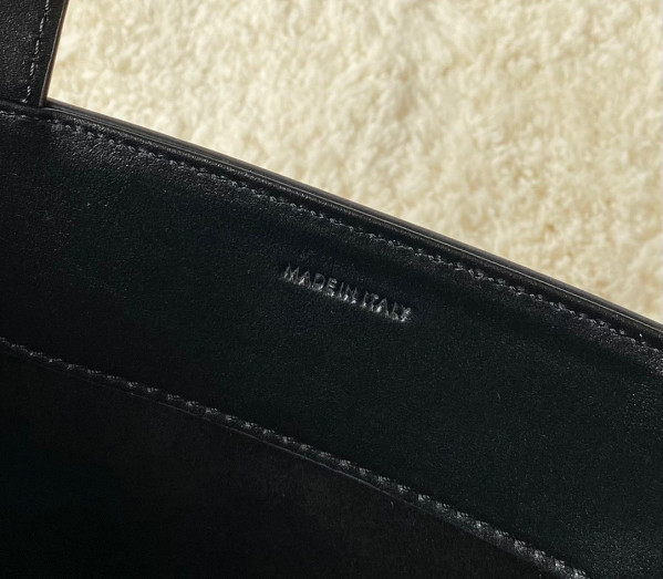 Ce**e cube bag cuir triomphe