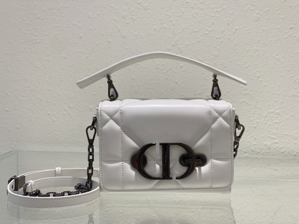 D*or 30 montaigne box bag with handle