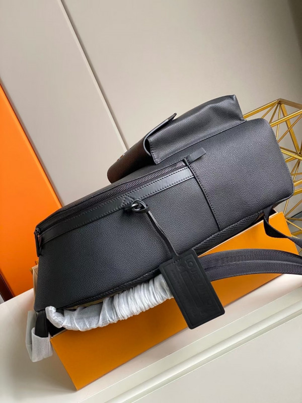 l**is V*t*n backpack